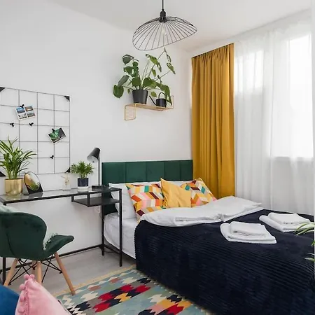 Spacious With Park View