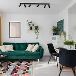 Spacious With Park View Apartamento *
