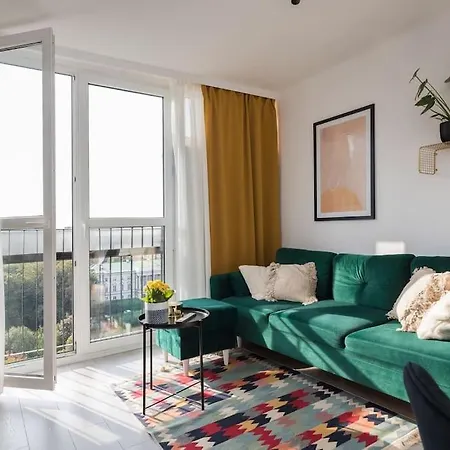 Appartement Spacious With Park View *