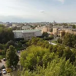 Apartament Spacious With Park View Warszawa