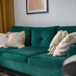 Spacious With Park View
