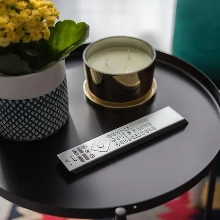 Spacious With Park View Apartment Warschau